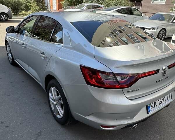 Сірий Рено Меган, об'ємом двигуна 1.46 л та пробігом 140 тис. км за 13500 $, фото 5 на Automoto.ua