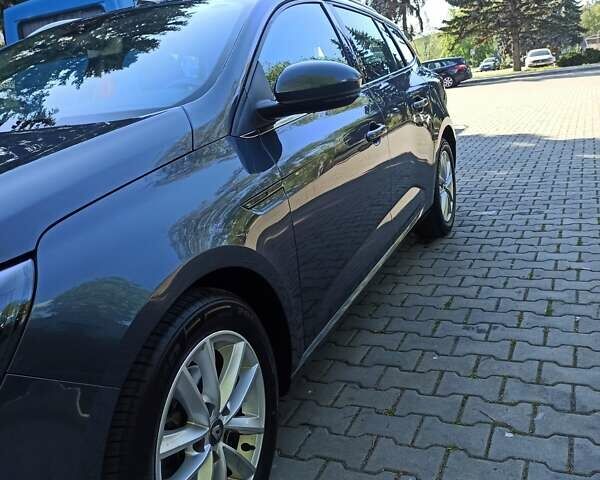 Серый Рено Меган, объемом двигателя 1.5 л и пробегом 157 тыс. км за 15600 $, фото 3 на Automoto.ua