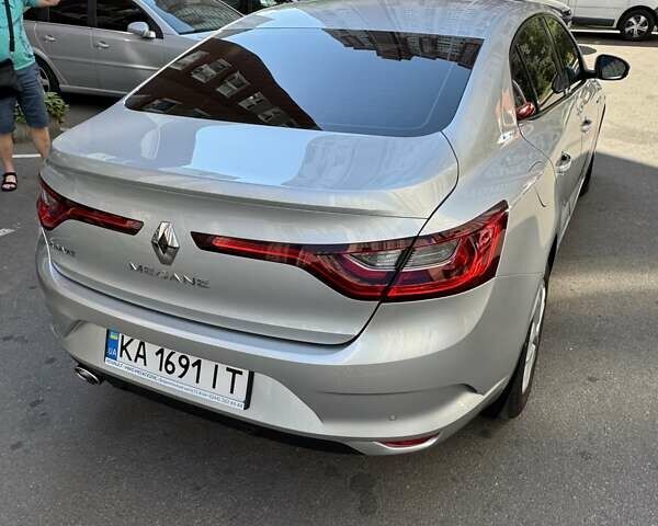 Сірий Рено Меган, об'ємом двигуна 1.46 л та пробігом 140 тис. км за 13500 $, фото 4 на Automoto.ua
