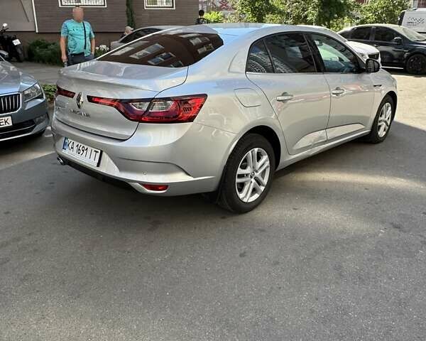 Сірий Рено Меган, об'ємом двигуна 1.46 л та пробігом 140 тис. км за 13500 $, фото 2 на Automoto.ua