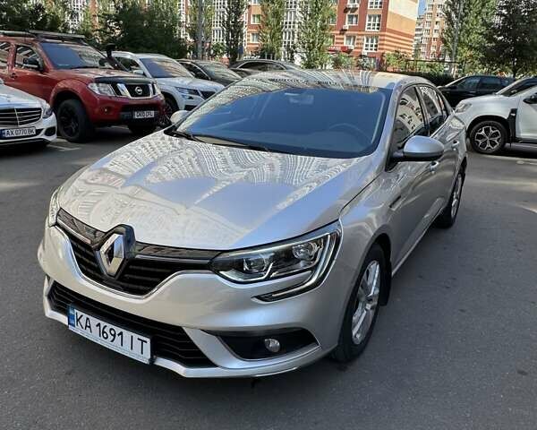 Сірий Рено Меган, об'ємом двигуна 1.46 л та пробігом 140 тис. км за 13500 $, фото 1 на Automoto.ua