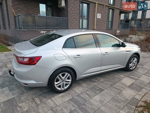 Серый Рено Меган, объемом двигателя 1.6 л и пробегом 46 тыс. км за 15800 $, фото 4 на Automoto.ua