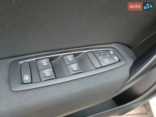 Серый Рено Меган, объемом двигателя 1.6 л и пробегом 46 тыс. км за 15800 $, фото 21 на Automoto.ua