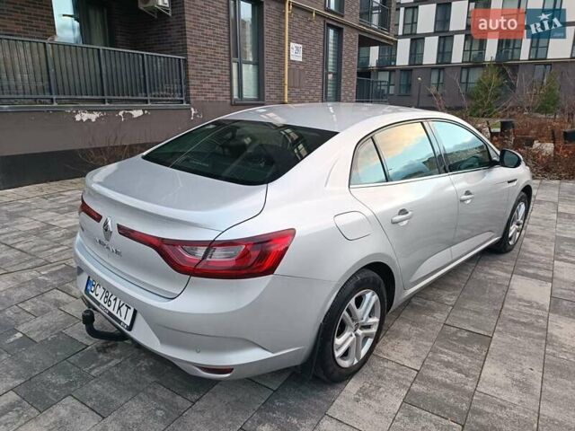 Серый Рено Меган, объемом двигателя 1.6 л и пробегом 46 тыс. км за 15800 $, фото 5 на Automoto.ua