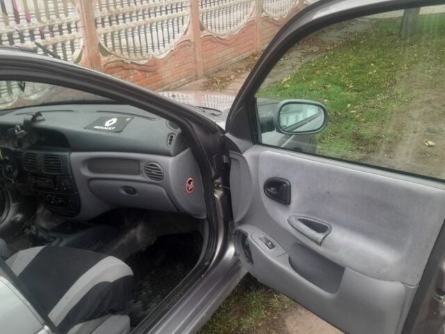 Сірий Рено Меган, об'ємом двигуна 1.9 л та пробігом 456 тис. км за 1600 $, фото 7 на Automoto.ua