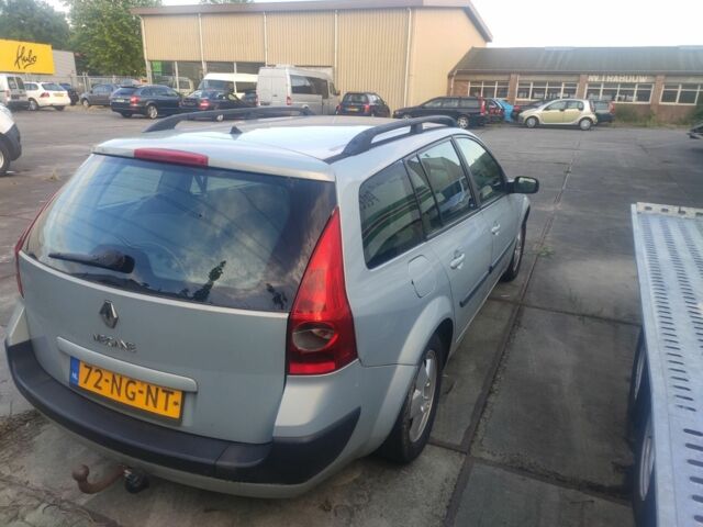 Серый Рено Меган, объемом двигателя 1.6 л и пробегом 235 тыс. км за 3844 $, фото 14 на Automoto.ua