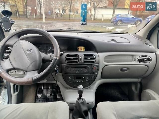 Сірий Рено Меган, об'ємом двигуна 1.9 л та пробігом 375 тис. км за 3800 $, фото 14 на Automoto.ua