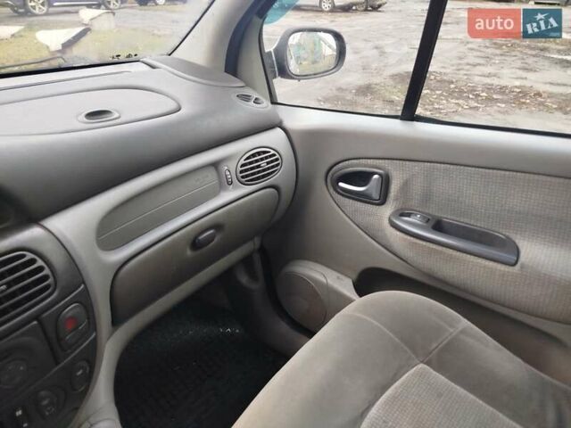 Сірий Рено Меган, об'ємом двигуна 1.9 л та пробігом 375 тис. км за 3800 $, фото 13 на Automoto.ua