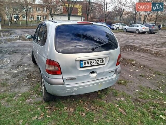 Сірий Рено Меган, об'ємом двигуна 1.9 л та пробігом 375 тис. км за 3800 $, фото 5 на Automoto.ua