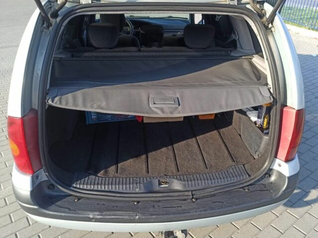 Сірий Рено Меган, об'ємом двигуна 1.9 л та пробігом 365 тис. км за 2400 $, фото 3 на Automoto.ua