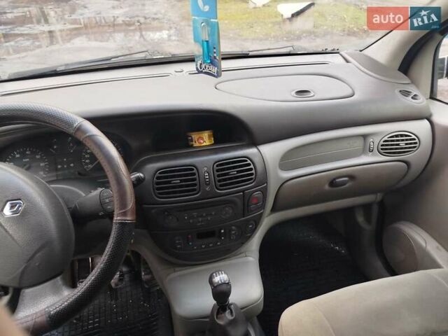 Сірий Рено Меган, об'ємом двигуна 1.9 л та пробігом 375 тис. км за 3800 $, фото 10 на Automoto.ua