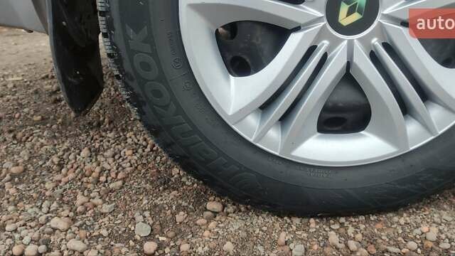 Сірий Рено Меган, об'ємом двигуна 1.6 л та пробігом 230 тис. км за 4300 $, фото 16 на Automoto.ua