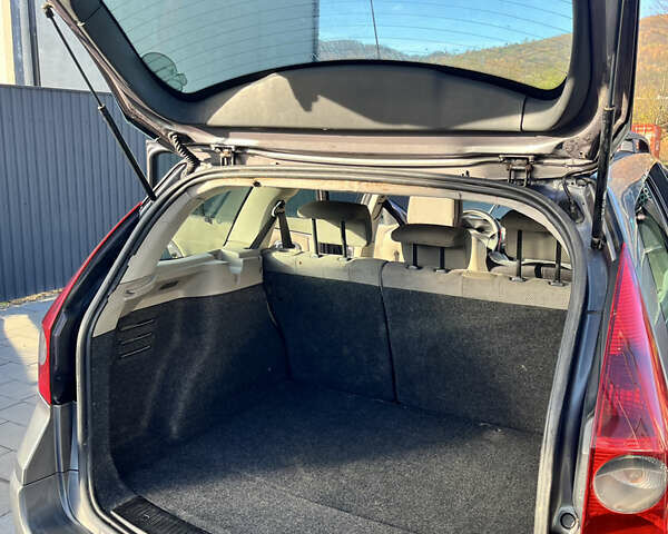 Серый Рено Меган, объемом двигателя 1.87 л и пробегом 291 тыс. км за 3300 $, фото 6 на Automoto.ua