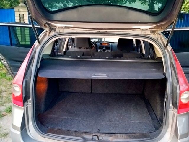 Сірий Рено Меган, об'ємом двигуна 2 л та пробігом 265 тис. км за 4900 $, фото 9 на Automoto.ua