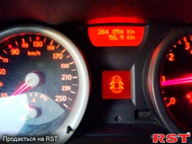 Сірий Рено Меган, об'ємом двигуна 2 л та пробігом 265 тис. км за 4900 $, фото 7 на Automoto.ua