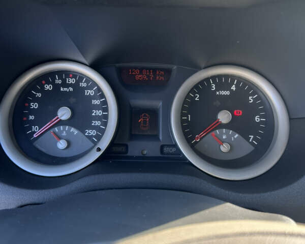 Серый Рено Меган, объемом двигателя 1.87 л и пробегом 122 тыс. км за 4150 $, фото 10 на Automoto.ua