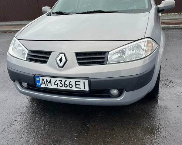 Серый Рено Меган, объемом двигателя 1.39 л и пробегом 204 тыс. км за 3750 $, фото 2 на Automoto.ua