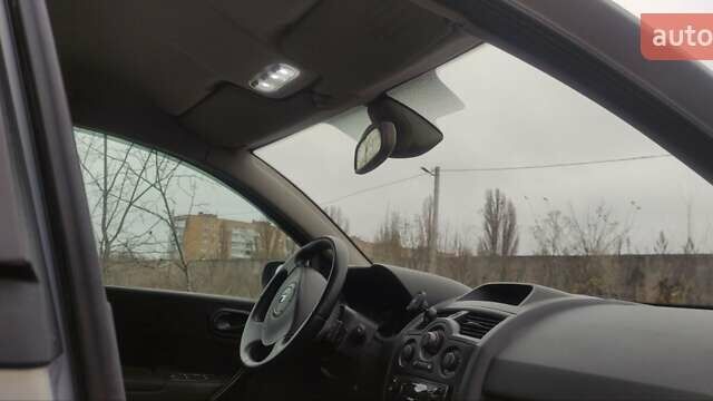 Сірий Рено Меган, об'ємом двигуна 1.6 л та пробігом 230 тис. км за 4300 $, фото 18 на Automoto.ua