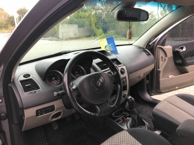 Серый Рено Меган, объемом двигателя 1.5 л и пробегом 318 тыс. км за 3500 $, фото 4 на Automoto.ua