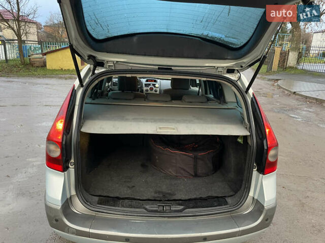 Сірий Рено Меган, об'ємом двигуна 1.6 л та пробігом 210 тис. км за 4555 $, фото 53 на Automoto.ua