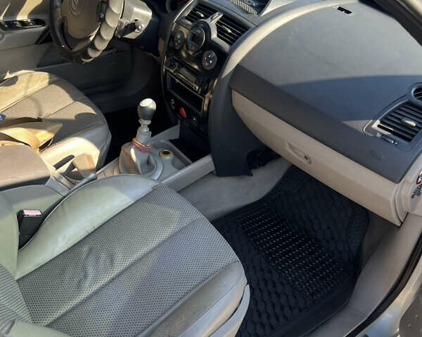 Серый Рено Меган, объемом двигателя 1.87 л и пробегом 122 тыс. км за 4150 $, фото 12 на Automoto.ua