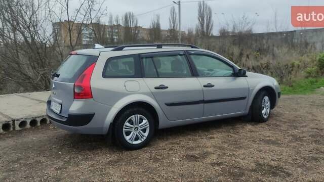 Сірий Рено Меган, об'ємом двигуна 1.6 л та пробігом 230 тис. км за 4300 $, фото 3 на Automoto.ua