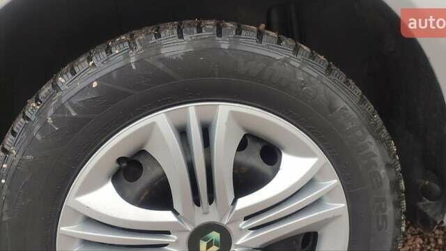 Сірий Рено Меган, об'ємом двигуна 1.6 л та пробігом 230 тис. км за 4300 $, фото 17 на Automoto.ua