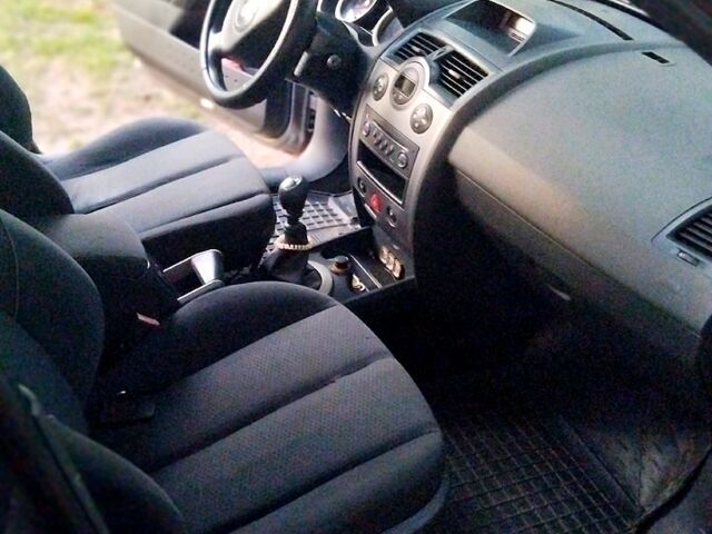 Сірий Рено Меган, об'ємом двигуна 2 л та пробігом 265 тис. км за 4900 $, фото 8 на Automoto.ua
