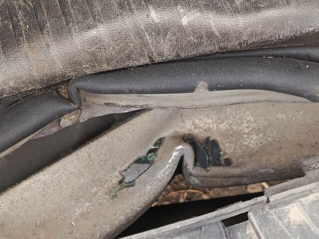 Сірий Рено Меган, об'ємом двигуна 1.6 л та пробігом 307 тис. км за 1800 $, фото 12 на Automoto.ua