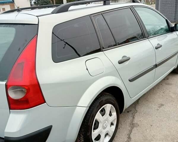 Сірий Рено Меган, об'ємом двигуна 1.4 л та пробігом 420 тис. км за 4500 $, фото 4 на Automoto.ua