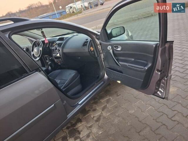 Серый Рено Меган, объемом двигателя 1.6 л и пробегом 293 тыс. км за 4300 $, фото 12 на Automoto.ua