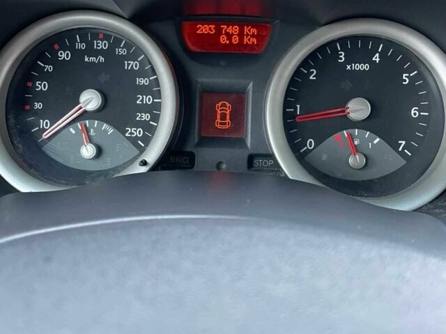 Серый Рено Меган, объемом двигателя 1.4 л и пробегом 204 тыс. км за 3750 $, фото 7 на Automoto.ua