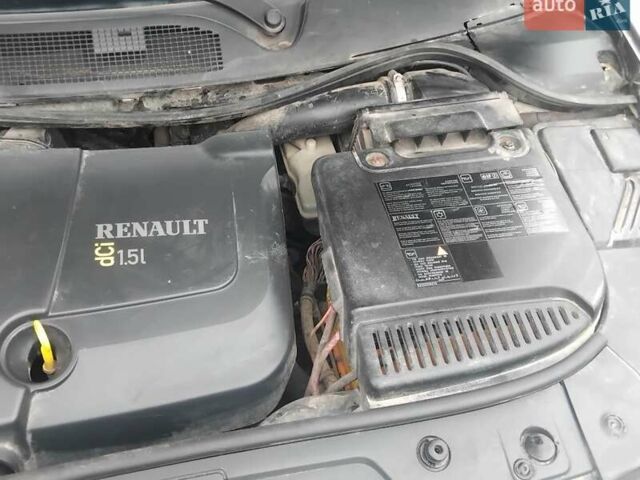 Сірий Рено Меган, об'ємом двигуна 1.5 л та пробігом 286 тис. км за 4000 $, фото 6 на Automoto.ua