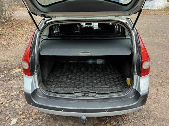 Сірий Рено Меган, об'ємом двигуна 1.6 л та пробігом 200 тис. км за 4300 $, фото 17 на Automoto.ua