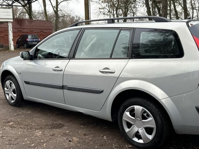 Сірий Рено Меган, об'ємом двигуна 1.6 л та пробігом 200 тис. км за 4300 $, фото 6 на Automoto.ua