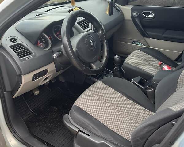 Серый Рено Меган, объемом двигателя 1.9 л и пробегом 238 тыс. км за 4800 $, фото 8 на Automoto.ua