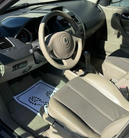 Сірий Рено Меган, об'ємом двигуна 1.6 л та пробігом 172 тис. км за 4499 $, фото 132 на Automoto.ua