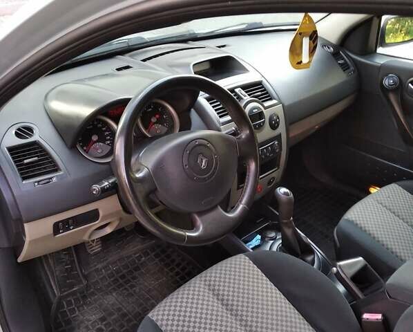 Серый Рено Меган, объемом двигателя 1.5 л и пробегом 385 тыс. км за 3500 $, фото 5 на Automoto.ua