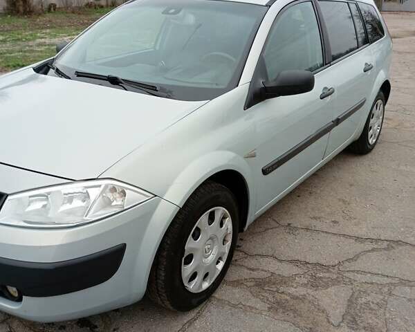 Сірий Рено Меган, об'ємом двигуна 1.4 л та пробігом 420 тис. км за 4500 $, фото 1 на Automoto.ua