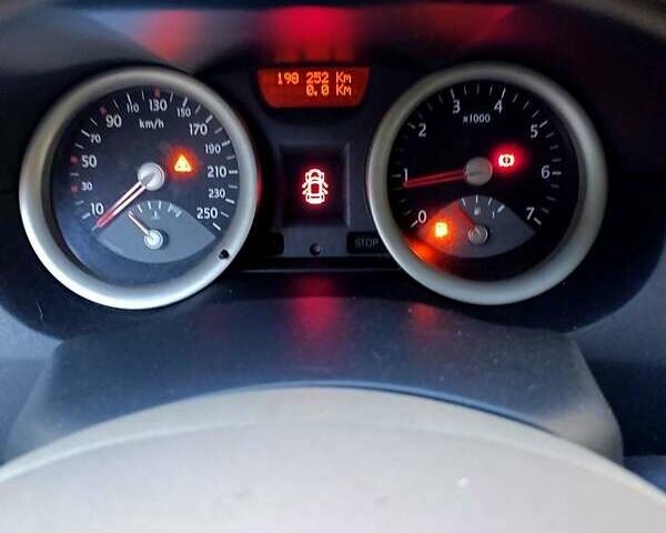 Сірий Рено Меган, об'ємом двигуна 1.6 л та пробігом 190 тис. км за 4000 $, фото 4 на Automoto.ua