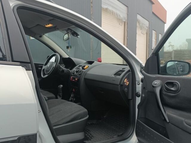 Серый Рено Меган, объемом двигателя 1.6 л и пробегом 280 тыс. км за 3400 $, фото 5 на Automoto.ua