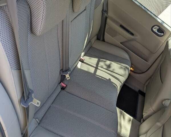 Серый Рено Меган, объемом двигателя 2 л и пробегом 112 тыс. км за 4000 $, фото 13 на Automoto.ua