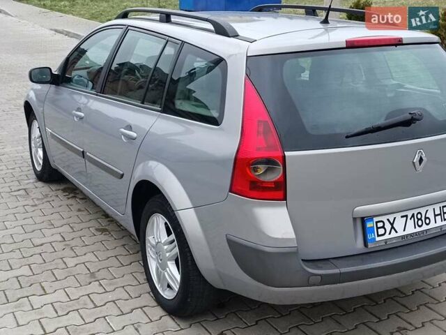 Серый Рено Меган, объемом двигателя 2 л и пробегом 267 тыс. км за 4750 $, фото 8 на Automoto.ua
