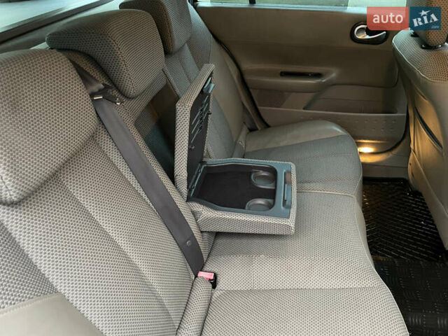 Сірий Рено Меган, об'ємом двигуна 1.6 л та пробігом 210 тис. км за 4555 $, фото 51 на Automoto.ua