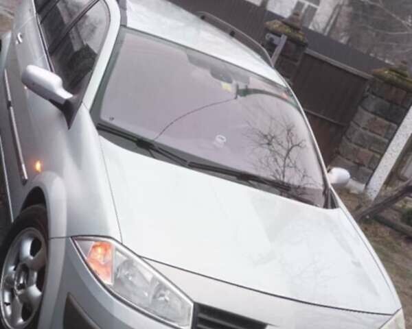 Серый Рено Меган, объемом двигателя 1.6 л и пробегом 197 тыс. км за 4100 $, фото 1 на Automoto.ua