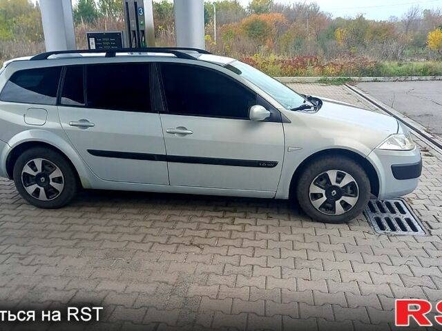 Рено Меган 2003 у Сумах на Automoto.ua Сірий Рено Меган, об'ємом двигуна 1.6 л та пробігом 168 тис. км за 5000 $, фото 2 на Automoto.ua