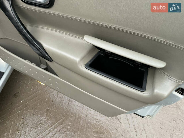 Сірий Рено Меган, об'ємом двигуна 1.6 л та пробігом 210 тис. км за 4555 $, фото 48 на Automoto.ua