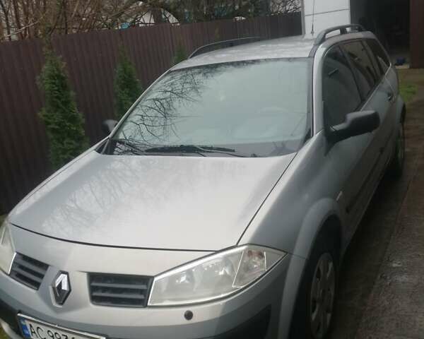 Серый Рено Меган, объемом двигателя 1.6 л и пробегом 211 тыс. км за 4400 $, фото 1 на Automoto.ua