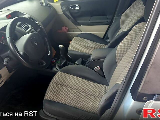 Рено Меган 2003 у Сумах на Automoto.ua Сірий Рено Меган, об'ємом двигуна 1.6 л та пробігом 168 тис. км за 5000 $, фото 5 на Automoto.ua