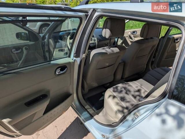 Серый Рено Меган, объемом двигателя 2 л и пробегом 112 тыс. км за 4000 $, фото 16 на Automoto.ua